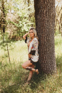Jackson boudoir photography woman outdoors naked in nature