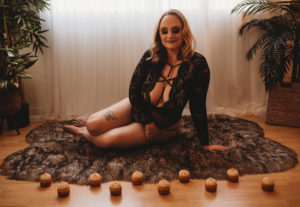 El Dorado Hills boudoir photographer, cupcake boudoir, baker meets boudoir, el dorado hills photographer, el dorado hills boudoir,