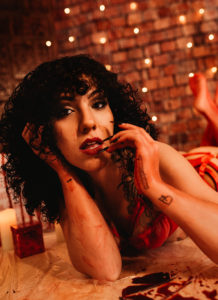 Sacramento gorelesque boudoir photography, dani demize, bloody boudoir, creepmas photoshoot, boudoir, sacramento boudoir photography,